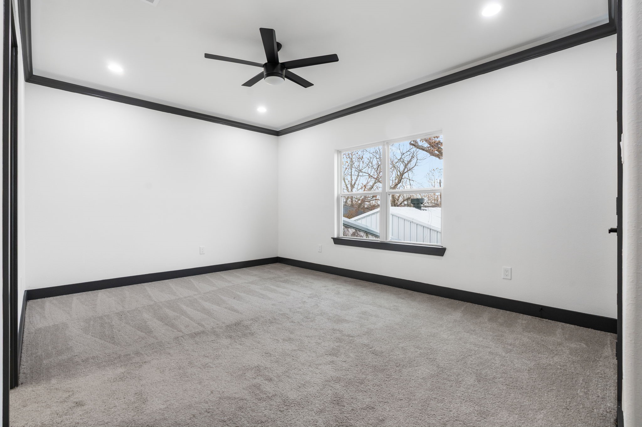 911 Panama Street Houston, TX 77009 - Photo 16 of 22