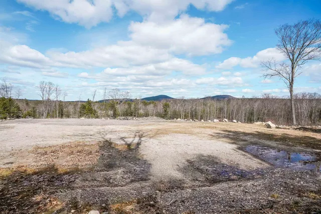 $400,000 | 32-1 Chestnut Hill Road, New Boston, NH 03070