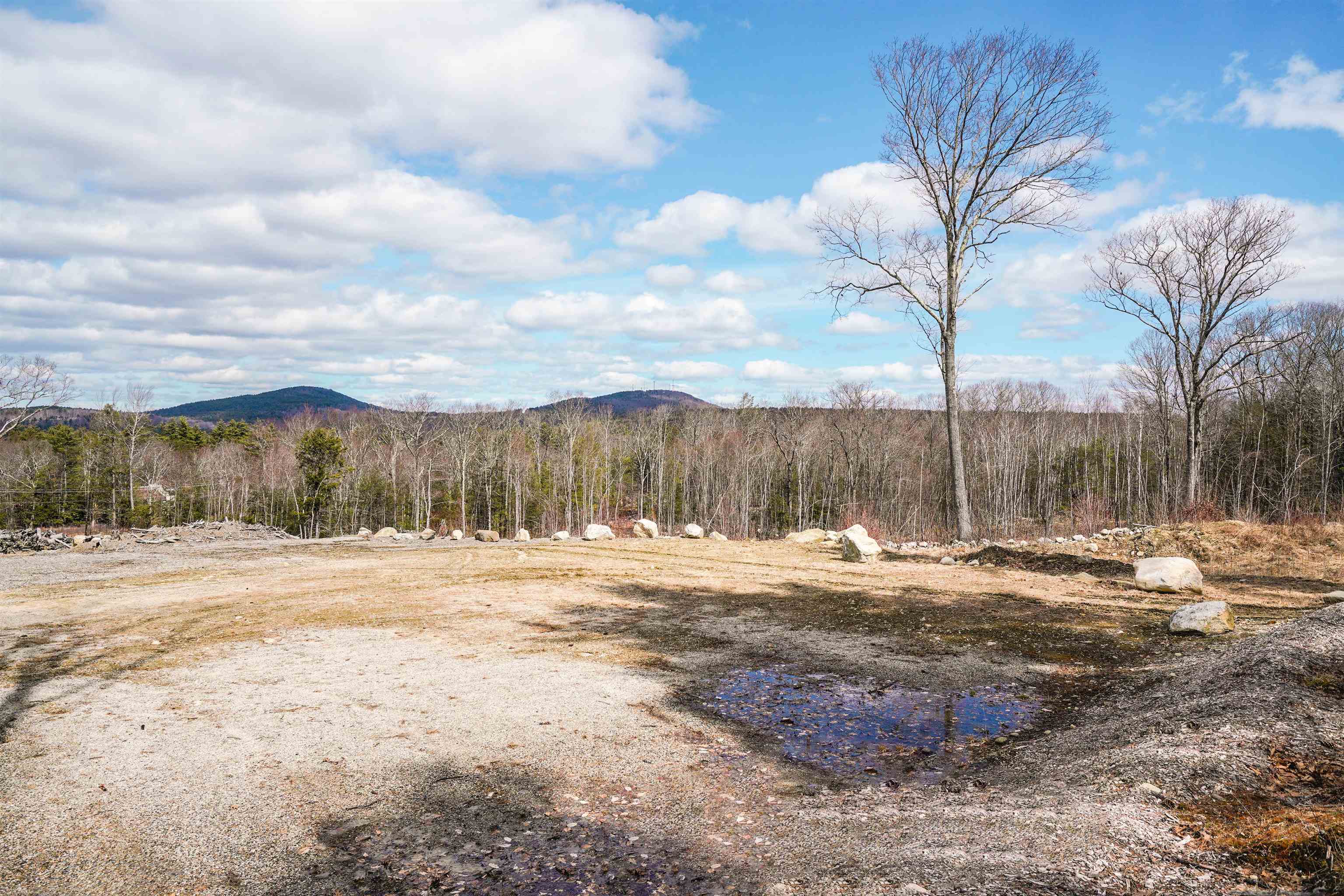 32-1 Chestnut Hill Road New Boston, NH 03070 - Photo 18 of 25