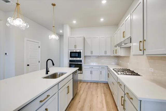 $416,990 | 1409 South Brook Drive, Leander, TX 78641