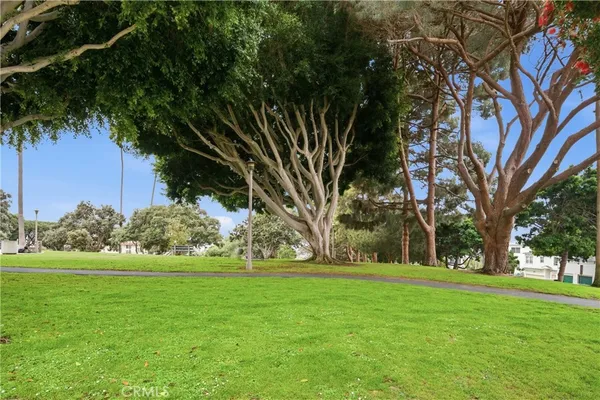$629,000 | 2311 4th Street, Unit 106, Santa Monica, CA 90405