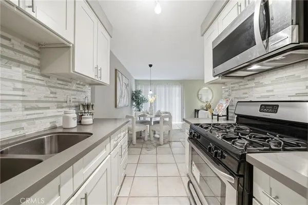 $629,000 | 2311 4th Street, Unit 106, Santa Monica, CA 90405