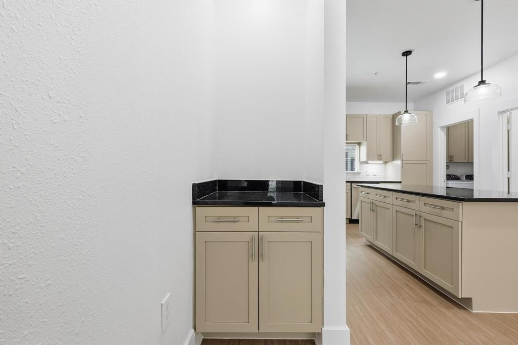 4110 Fairmount Street, Unit 1011 Dallas, TX 75219 - Photo 19 of 35