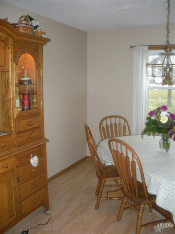 1713 Windmill Ridge Fort Wayne, IN 46825 - Photo 11 of 26 Gallery Image 11