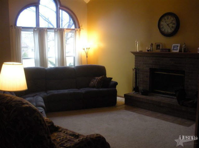1713 Windmill Ridge Fort Wayne, IN 46825 - Photo 4 of 26 Gallery Image 4