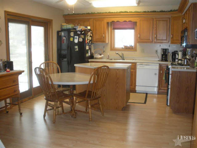 1713 Windmill Ridge Fort Wayne, IN 46825 - Photo 9 of 26 Gallery Image 9