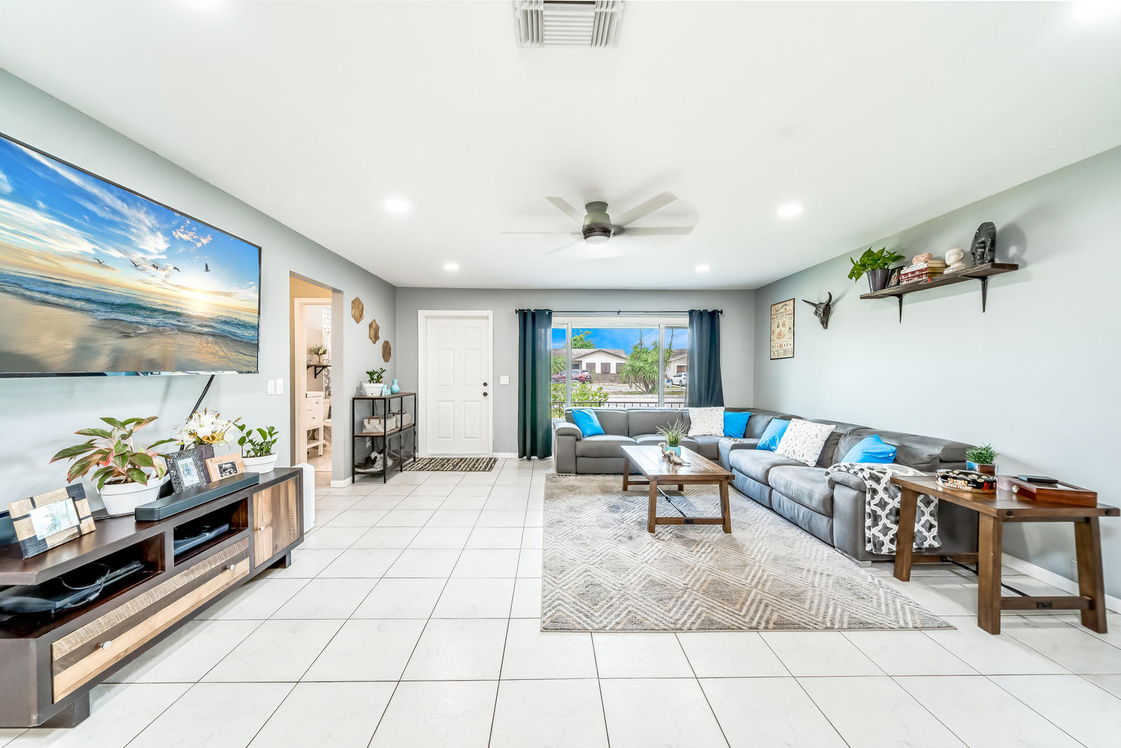 22330 Southwest 65th Avenue Boca Raton, FL 33428 - Photo 11 of 54 Living Room