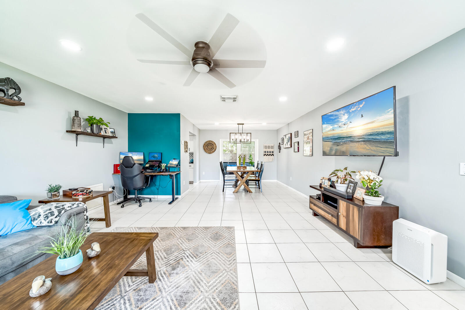 22330 Southwest 65th Avenue Boca Raton, FL 33428 - Photo 13 of 54 Living Room