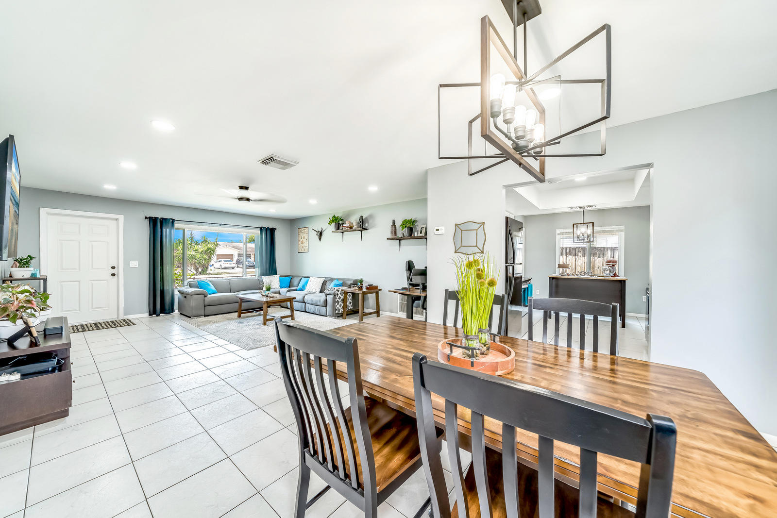 22330 Southwest 65th Avenue Boca Raton, FL 33428 - Photo 18 of 54 Dining Area