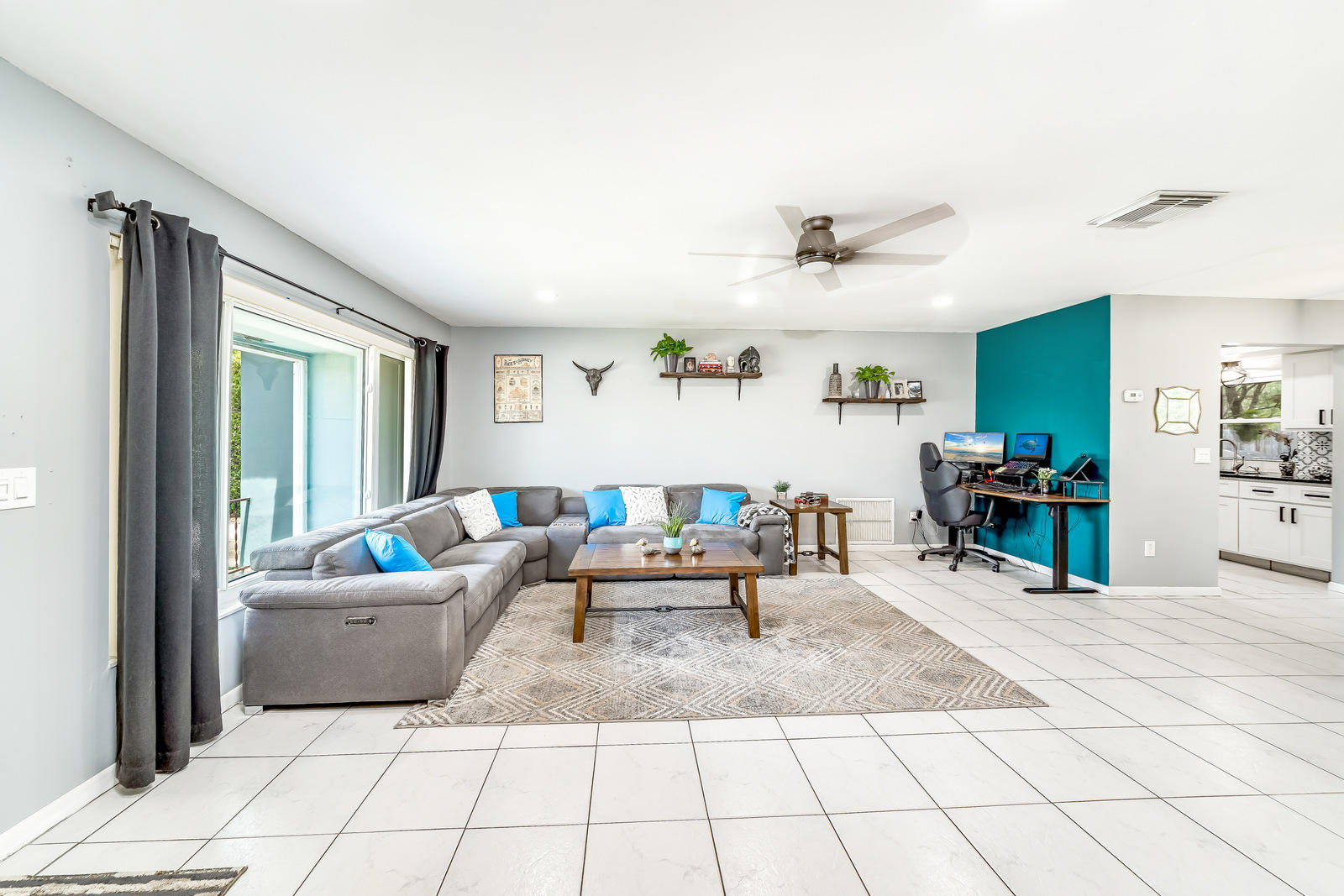 22330 Southwest 65th Avenue Boca Raton, FL 33428 - Photo 9 of 54 Living Room