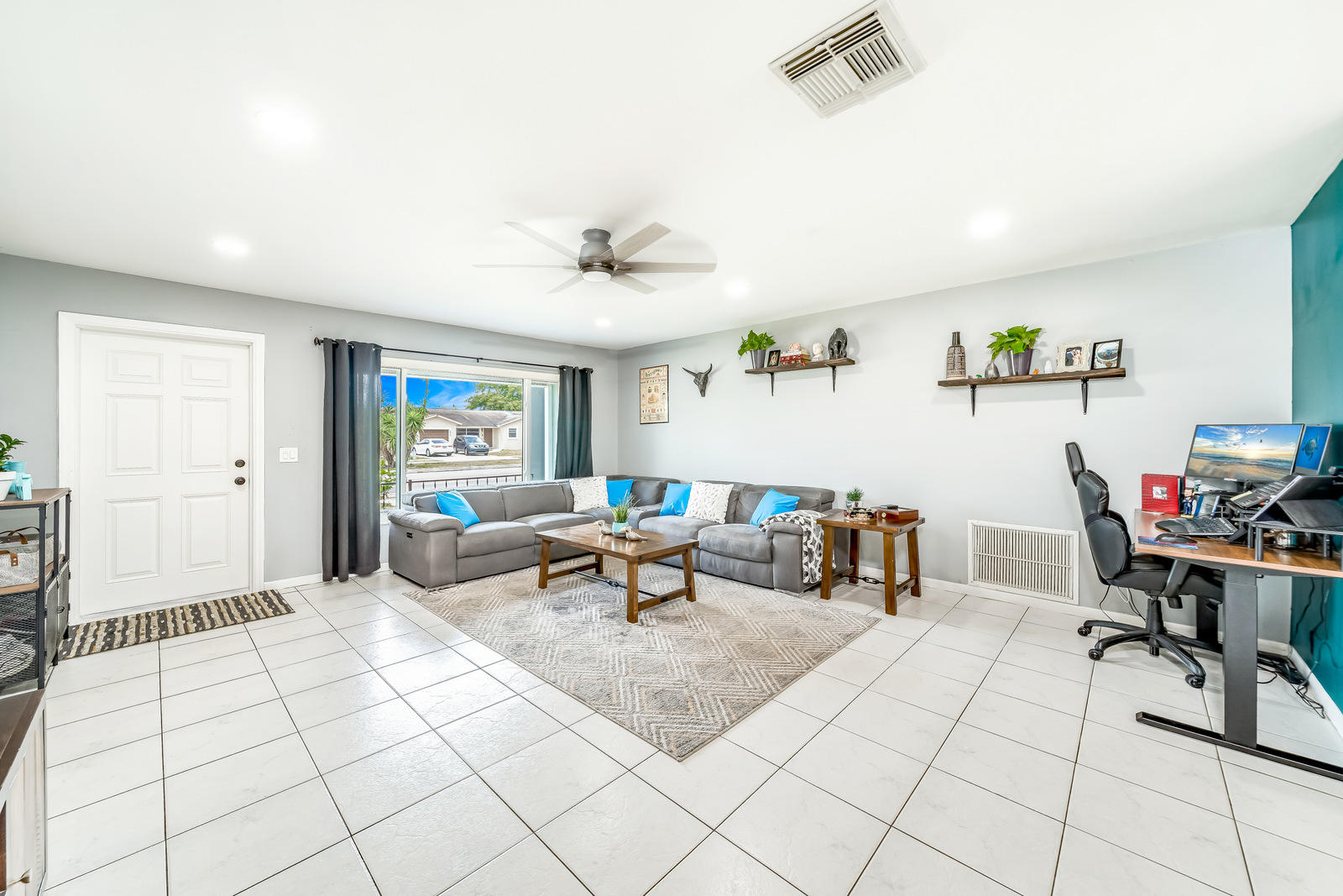 22330 Southwest 65th Avenue Boca Raton, FL 33428 - Photo 10 of 54 Living Room