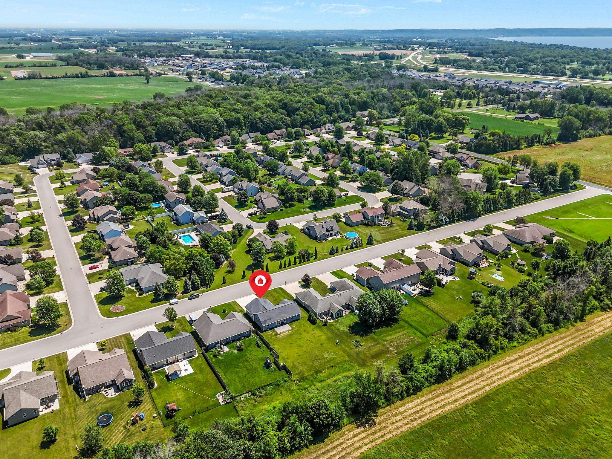 N8973 Spring Valley Road Menasha, WI 54952 - Photo 36 of 37