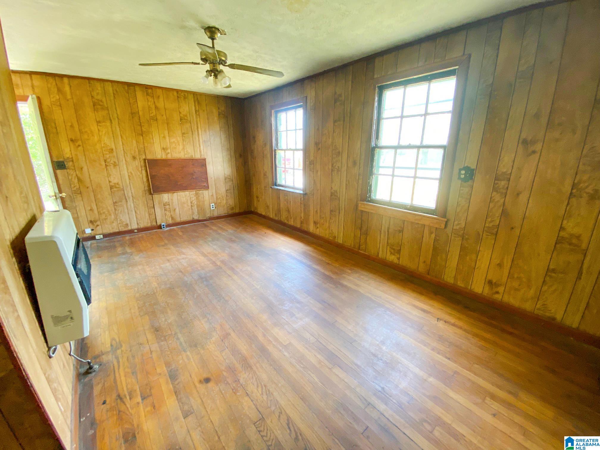 804 Ridgeway Avenue Sylacauga, AL 35151 - Photo 3 of 11