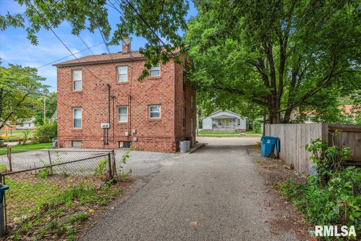 2004 South Pasfield Street Springfield, IL 62704 - Photo 31 of 31 Gallery Image 31