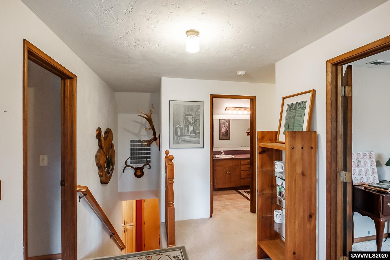 38430 Goar Road Scio, OR 97374 - Photo 25 of 42 Gallery Image 25