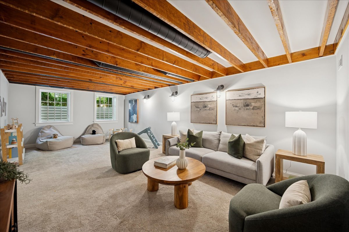 519 Cedar Street Winnetka, IL 60093 - Photo 27 of 36 a living room with furniture