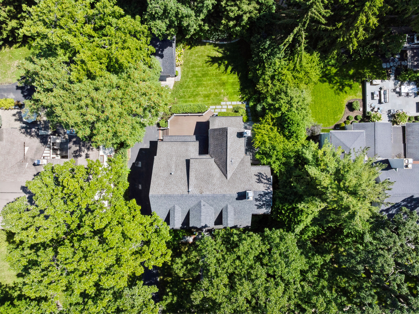 519 Cedar Street Winnetka, IL 60093 - Photo 34 of 36 an aerial view of a house with a yard