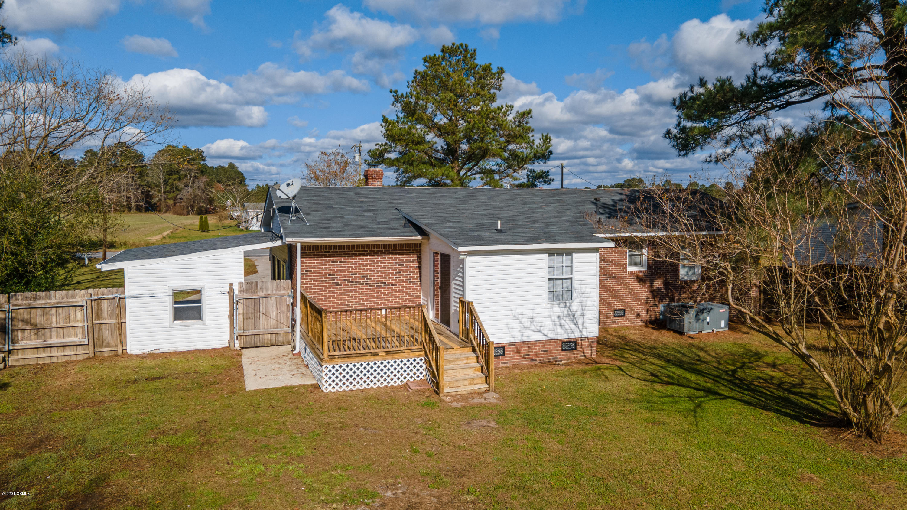231 Elks Road Chocowinity, NC 27817 - Photo 7 of 34 231 Elks Road-10
