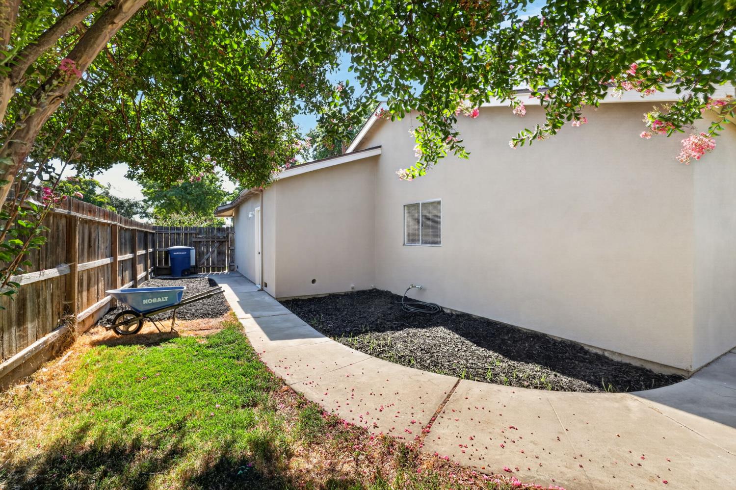1437 Entrada Way Modesto, CA 95355 - Photo 42 of 51