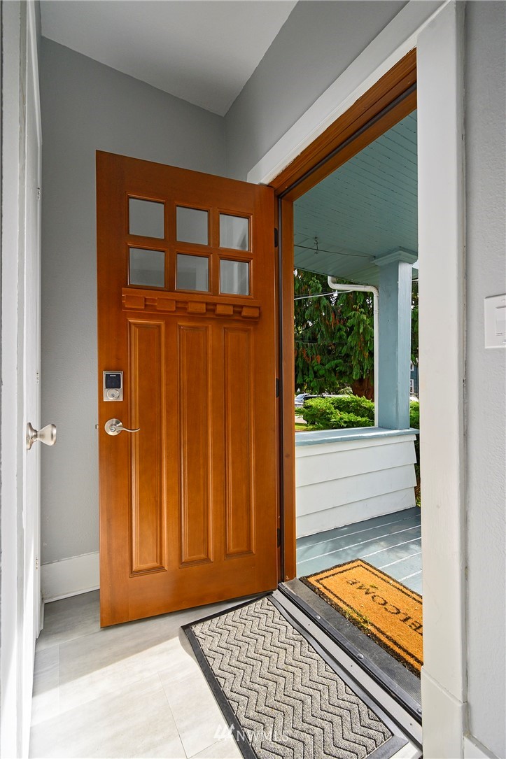 332 North 81st Street Seattle, WA 98103 - Photo 2 of 18 Gallery Image 2