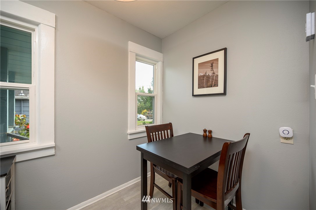 332 North 81st Street Seattle, WA 98103 - Photo 5 of 18 Gallery Image 5