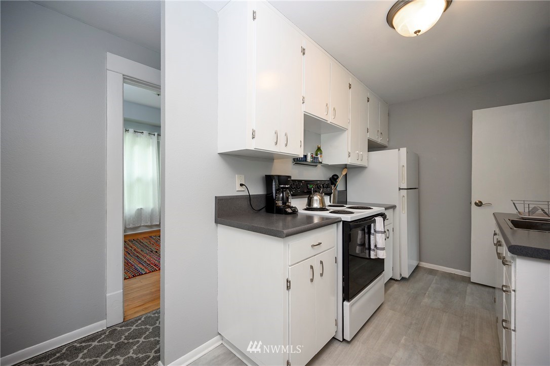 332 North 81st Street Seattle, WA 98103 - Photo 7 of 18 Gallery Image 7