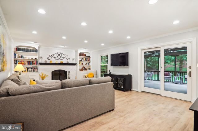 $1,410,000 | 8840 Copenhaver Drive, Potomac, MD 20854