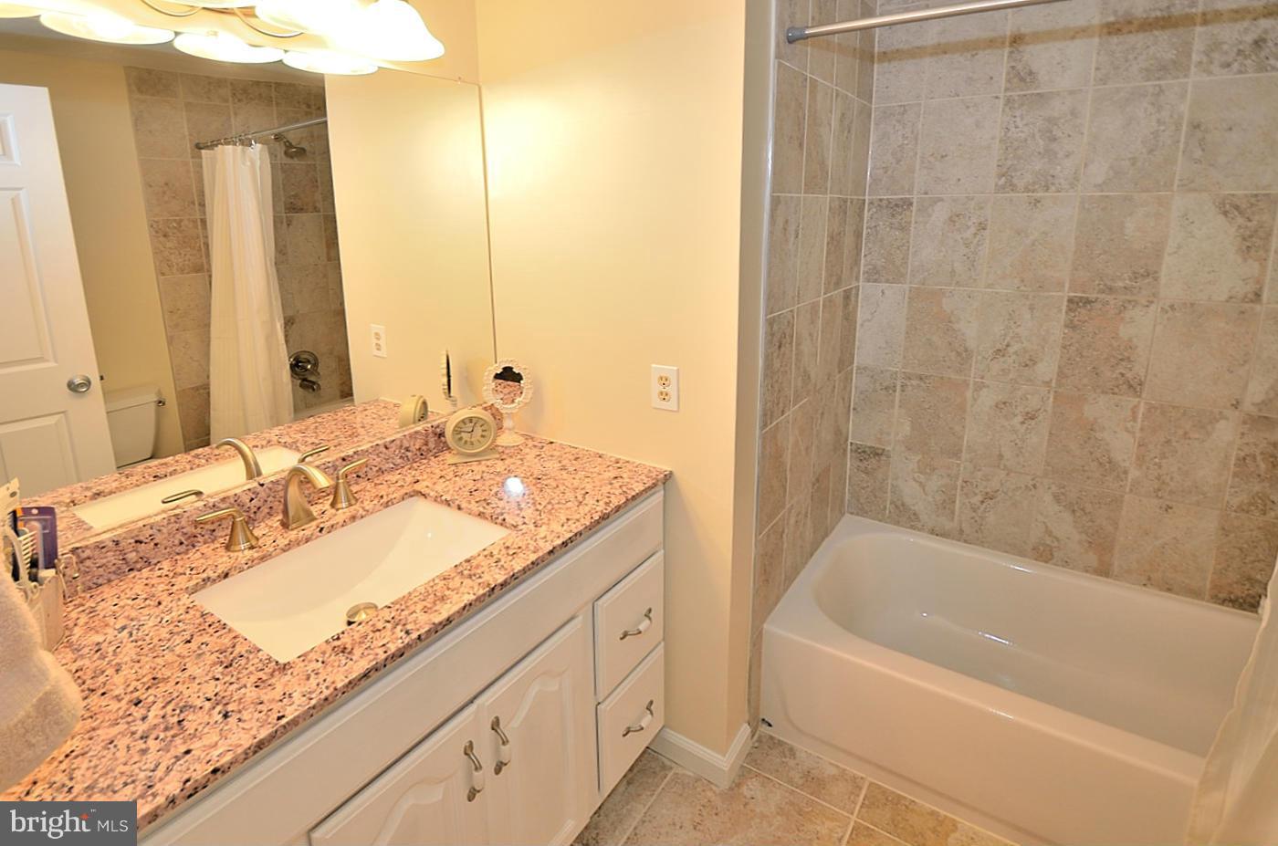 4902 Pheasant Ridge Road Fairfax, VA 22030 - Photo 20 of 25 Bath