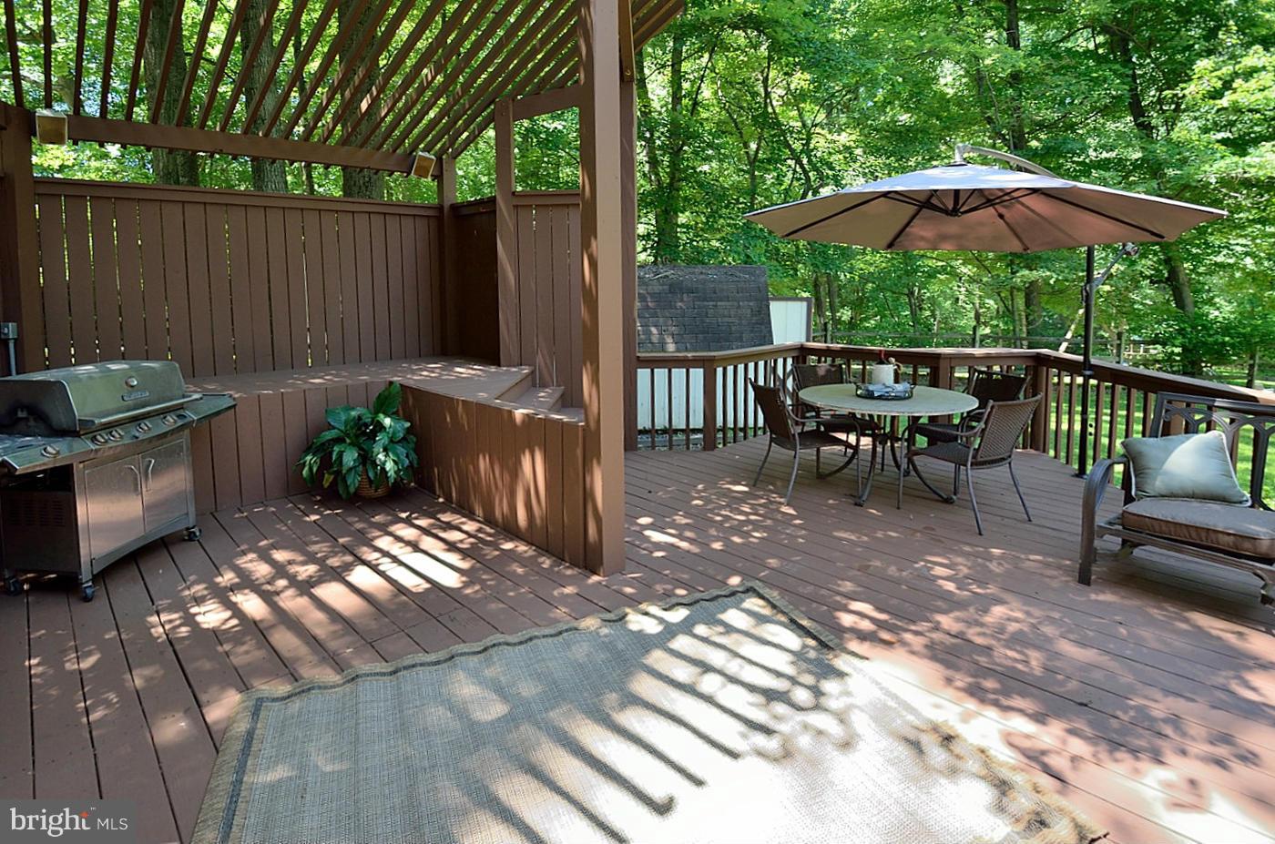 4902 Pheasant Ridge Road Fairfax, VA 22030 - Photo 4 of 25 Exterior (General)