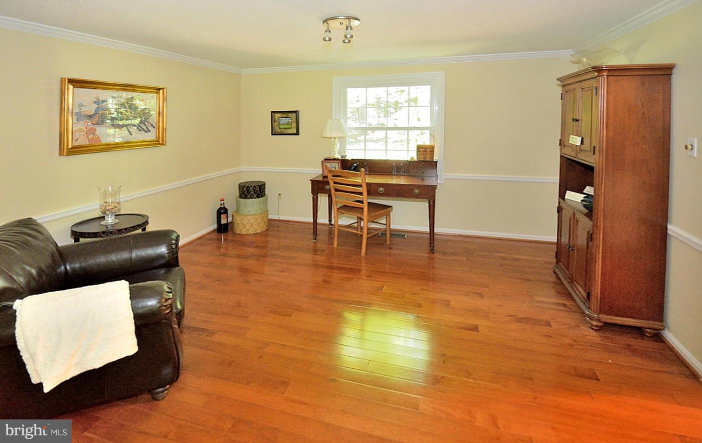 4902 Pheasant Ridge Road Fairfax, VA 22030 - Photo 8 of 25 Dining Room