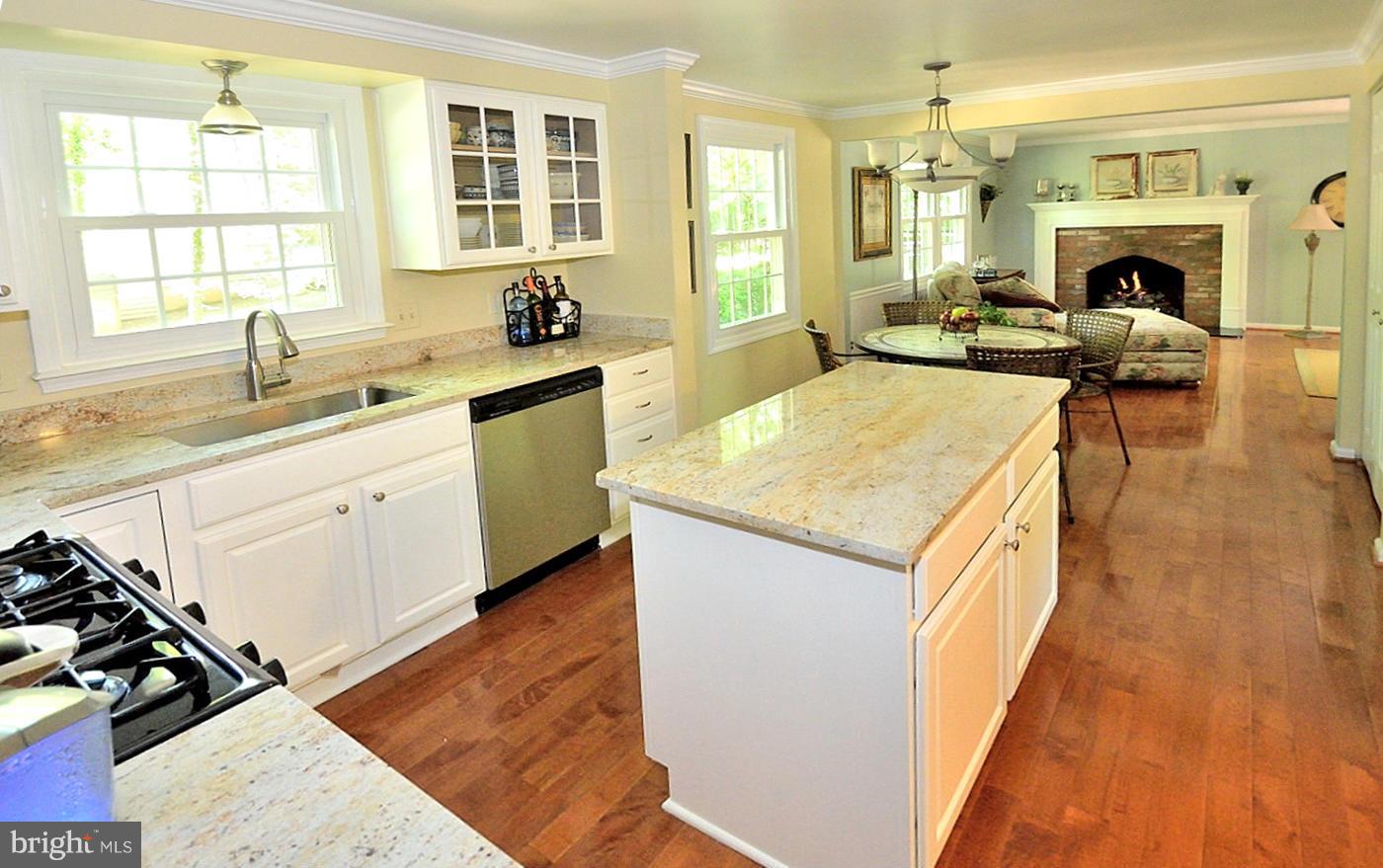 4902 Pheasant Ridge Road Fairfax, VA 22030 - Photo 9 of 25 Kitchen
