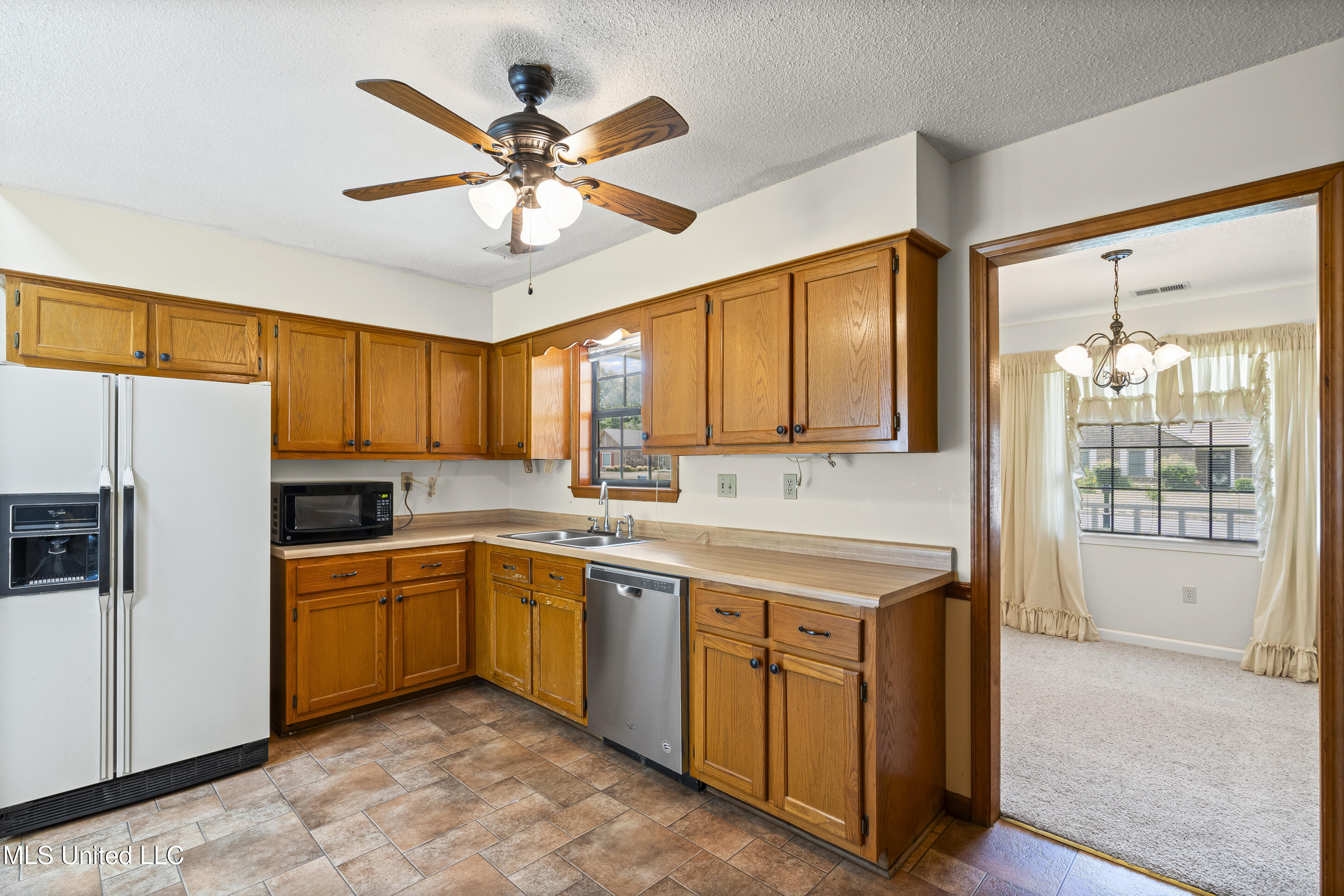 6671 River Birch Road Walls, MS 38680 - Photo 15 of 27 Kitchen