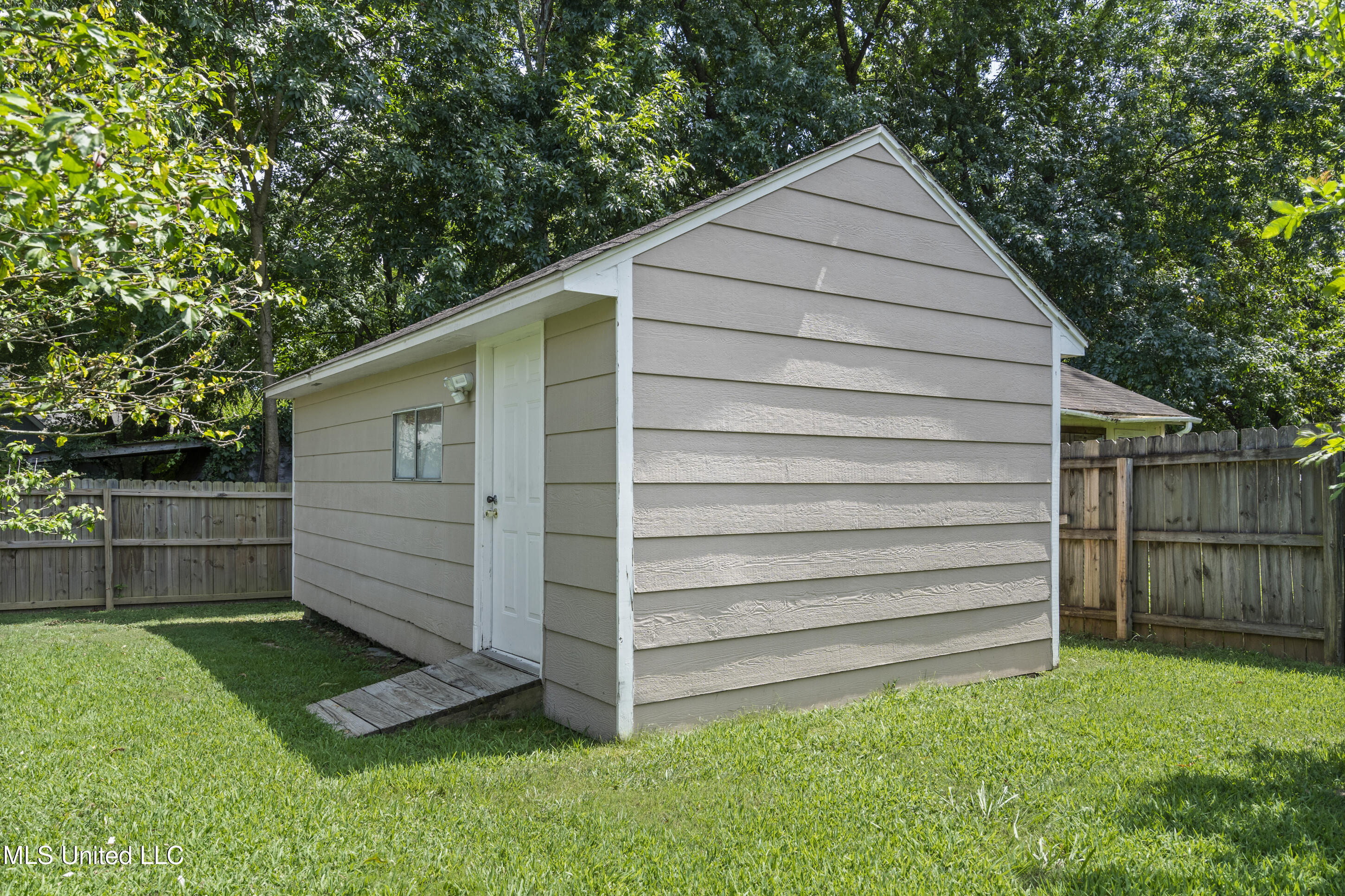 6671 River Birch Road Walls, MS 38680 - Photo 20 of 27 Workshop