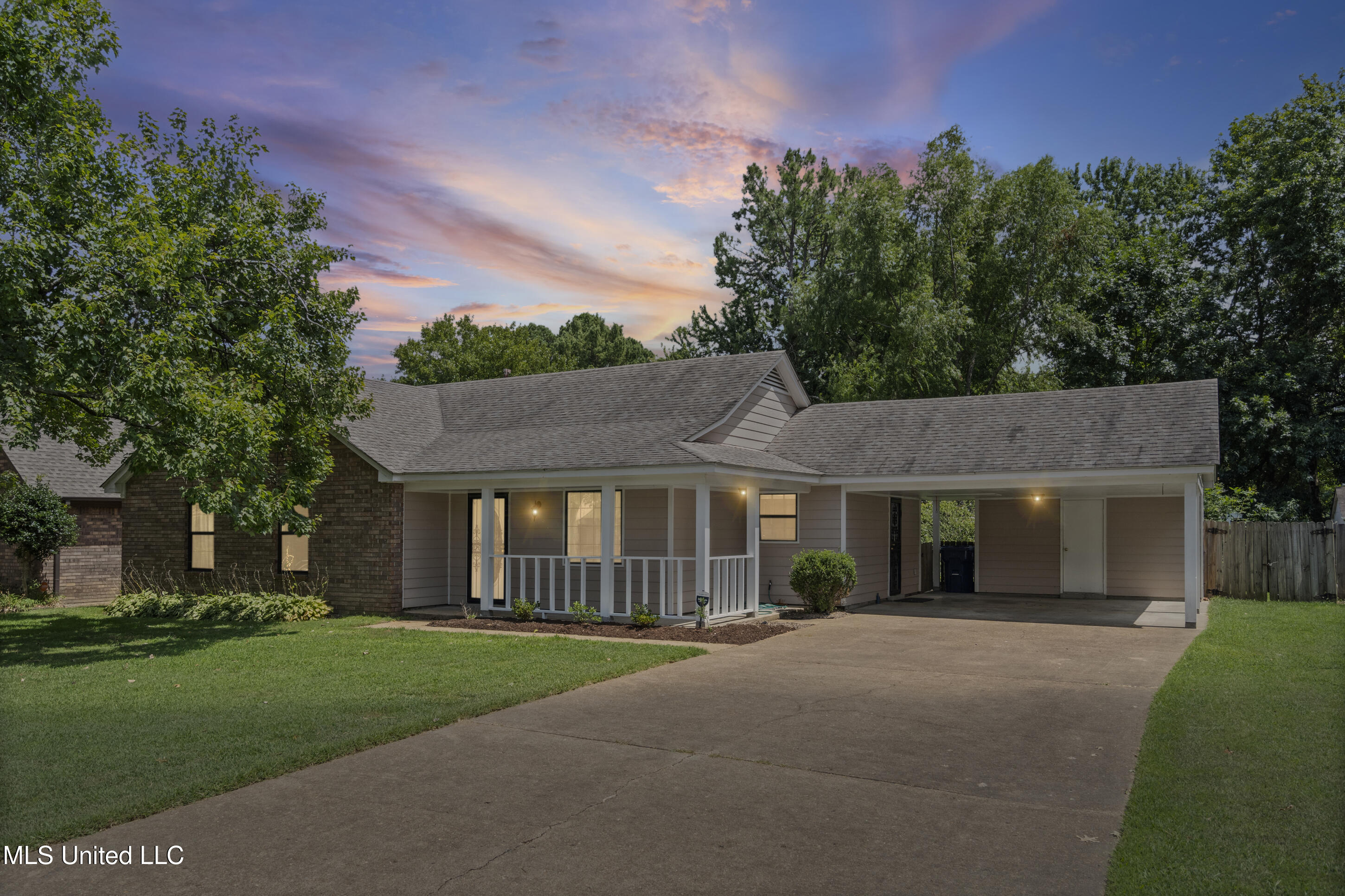6671 River Birch Road Walls, MS 38680 - Photo 3 of 27 Front