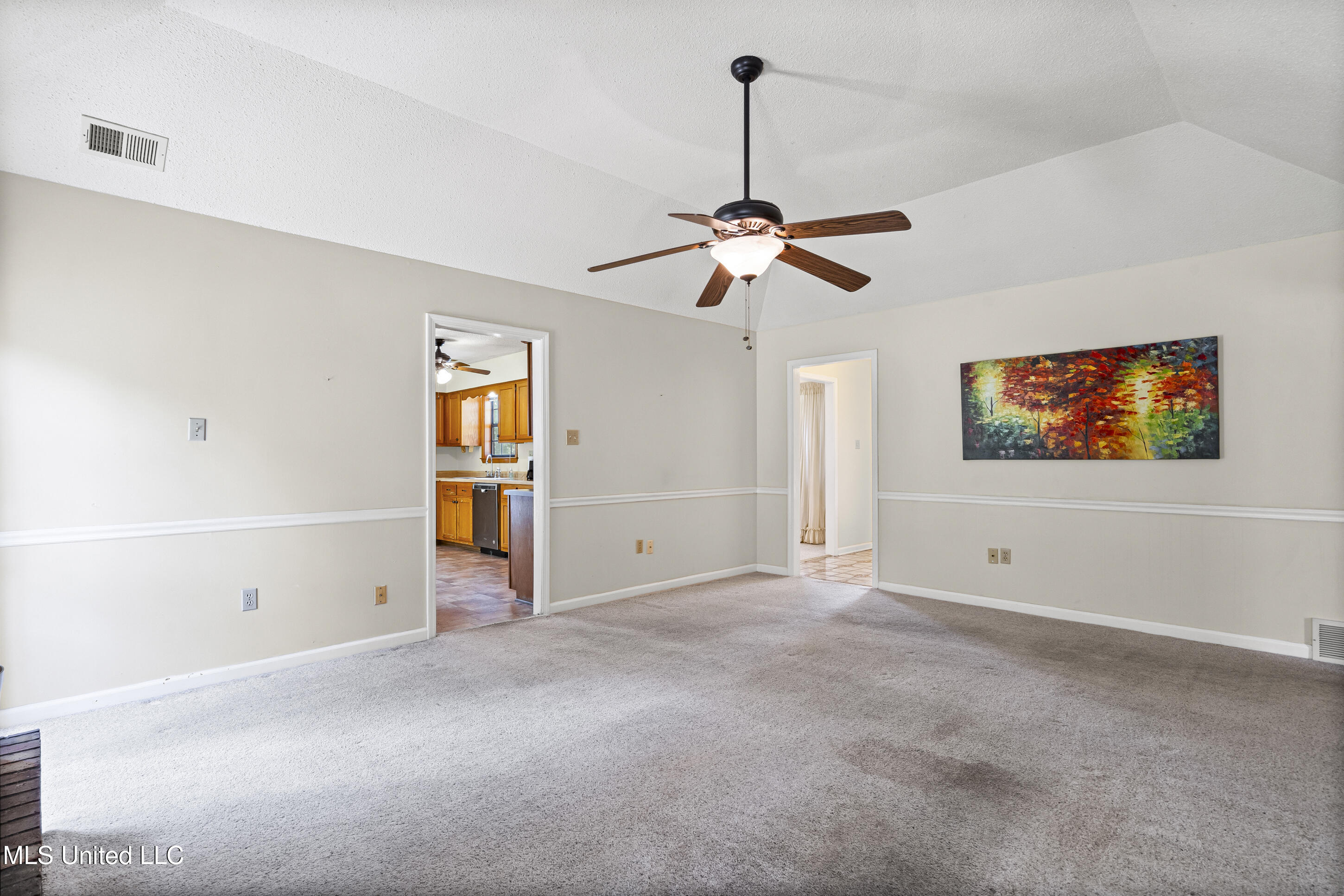 6671 River Birch Road Walls, MS 38680 - Photo 8 of 27 Great Room