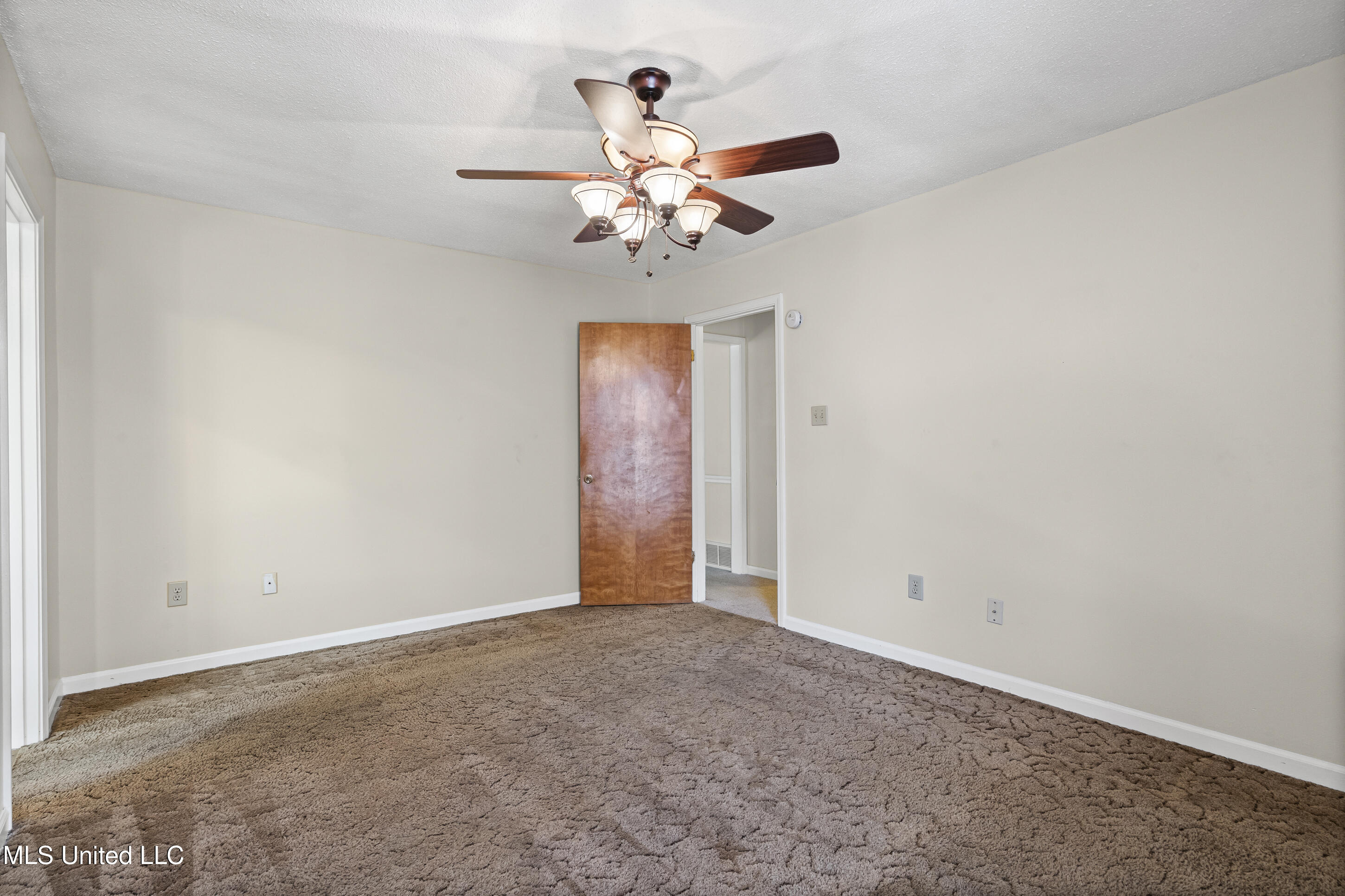 6671 River Birch Road Walls, MS 38680 - Photo 10 of 27 Master Bedroom