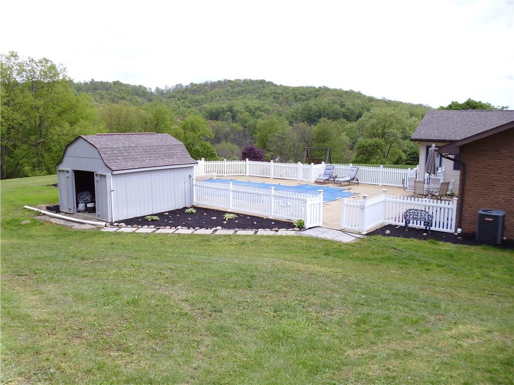 1120 Locust Road Vandergrift, PA 15690 - Photo 4 of 24