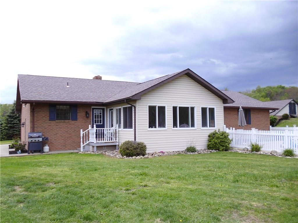 1120 Locust Road Vandergrift, PA 15690 - Photo 6 of 24