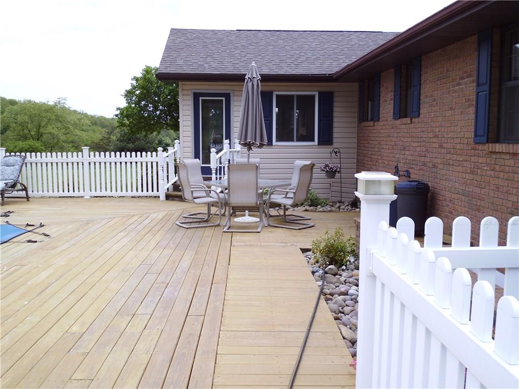 1120 Locust Road Vandergrift, PA 15690 - Photo 9 of 24