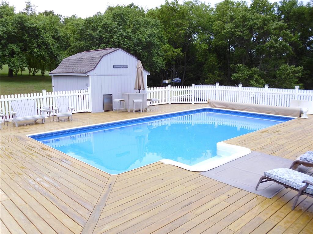 1120 Locust Road Vandergrift, PA 15690 - Photo 10 of 24