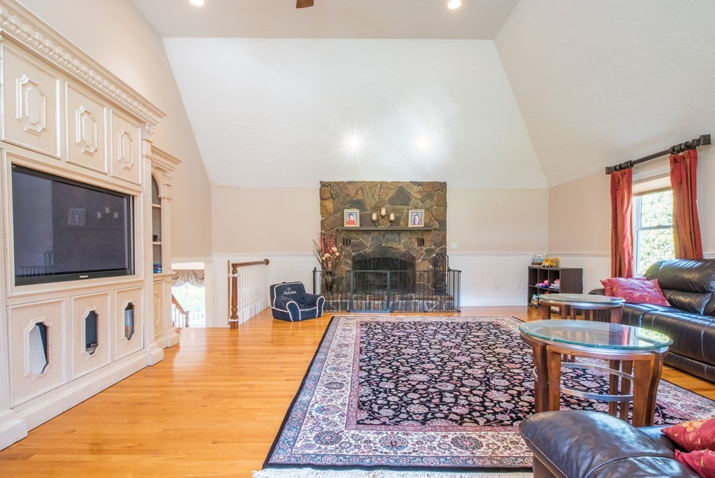 316 Great Pond Road North Andover, MA 01845 - Photo 8 of 30 Gallery Image 8