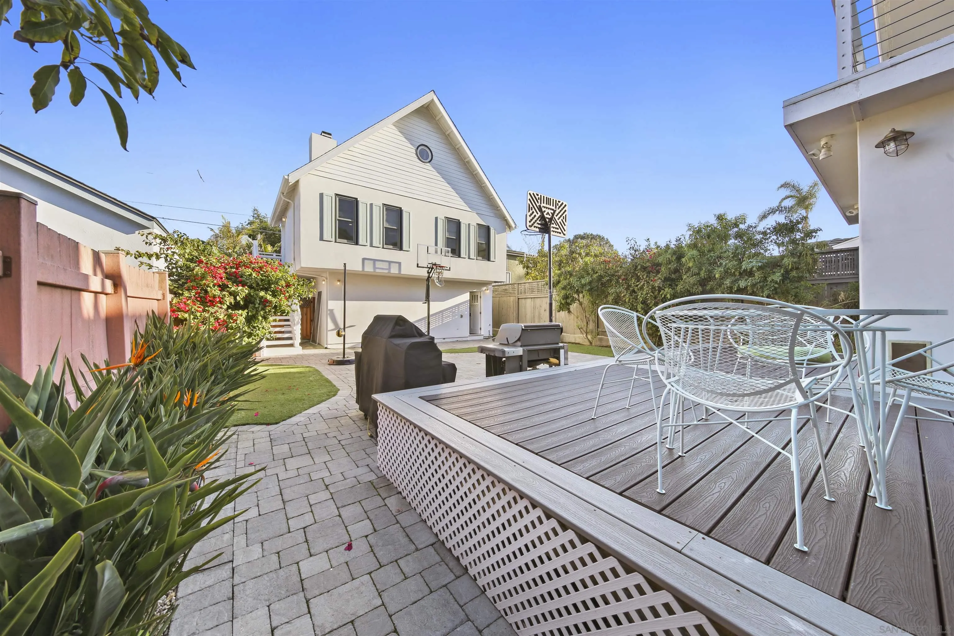 671 B Avenue Coronado, CA 92118 - Photo 14 of 41 a view of a house with patio front of house