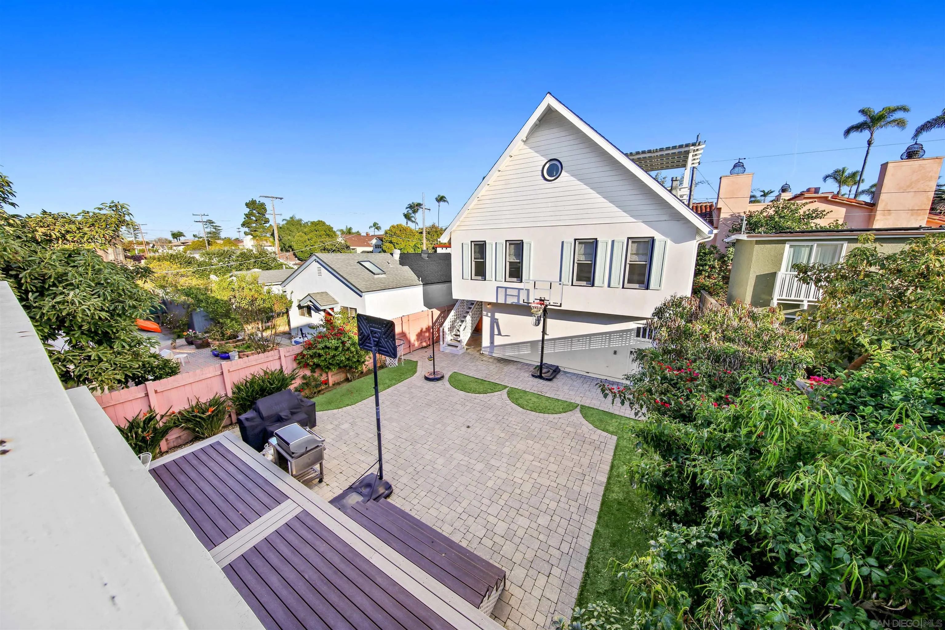 671 B Avenue Coronado, CA 92118 - Photo 28 of 41 a front view of a house with garden