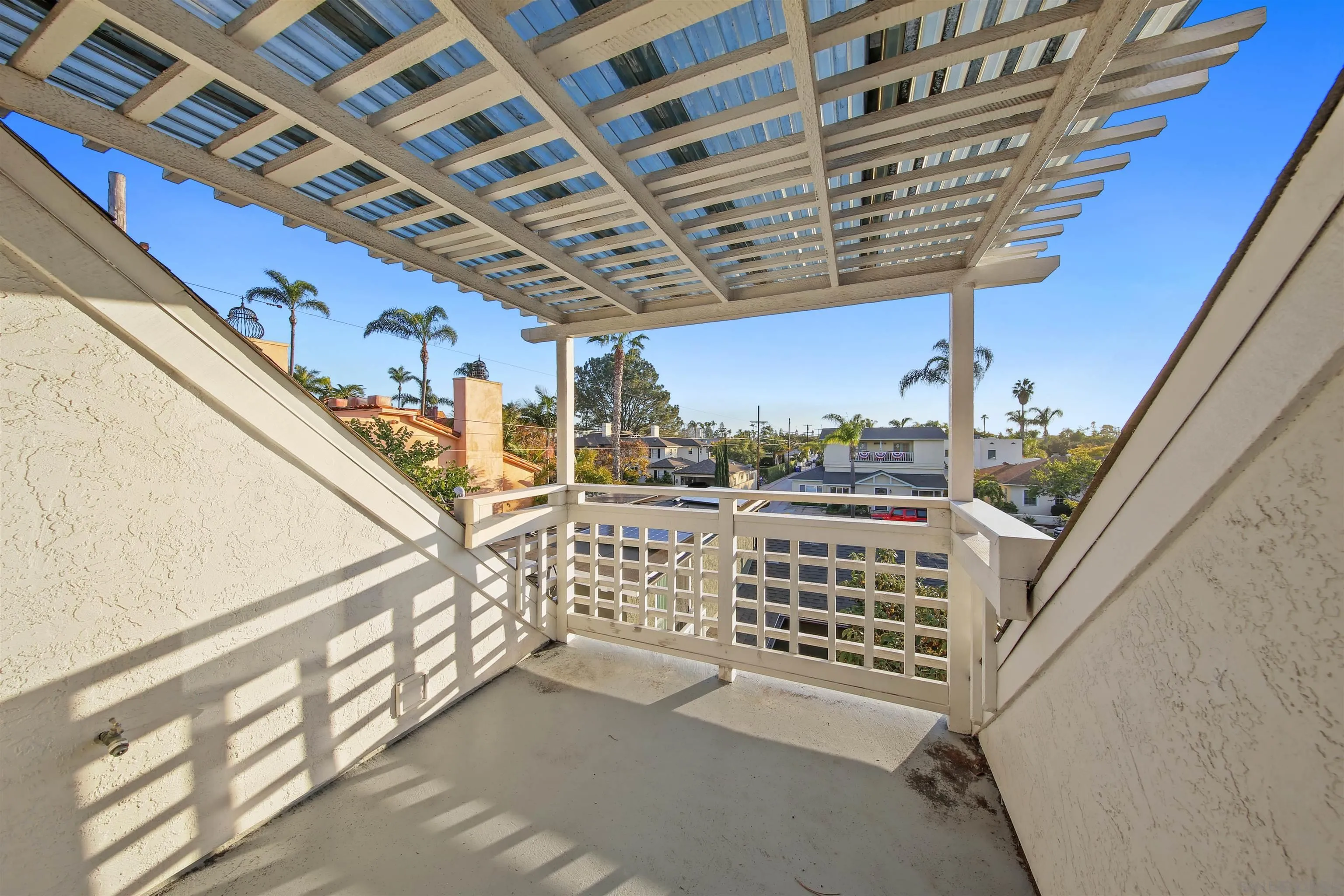 671 B Avenue Coronado, CA 92118 - Photo 36 of 41 a view of entryway