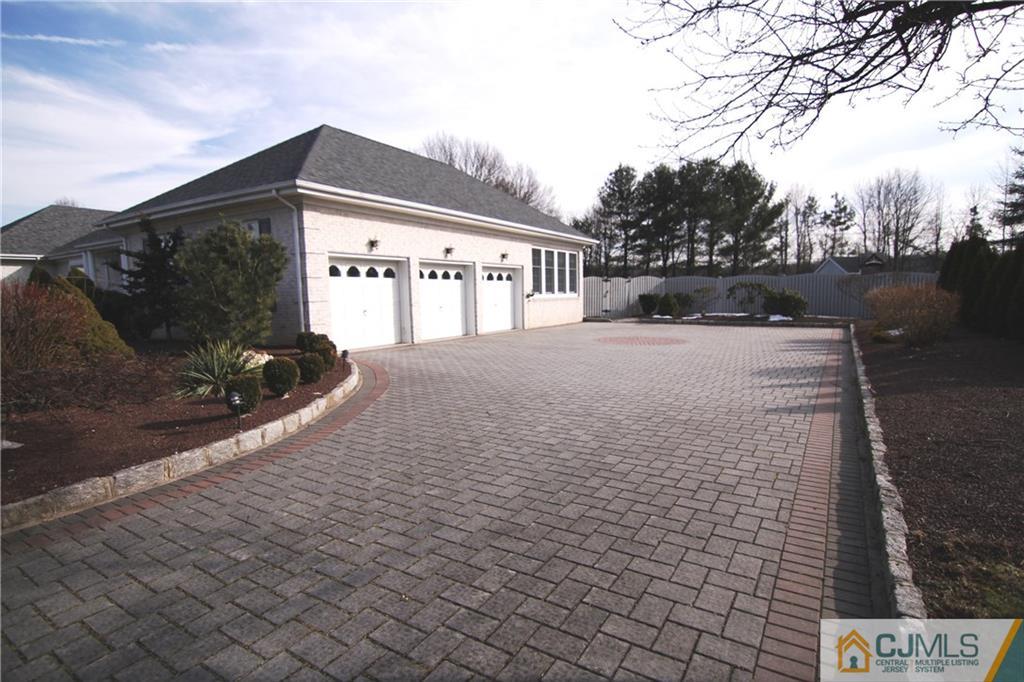 13 Drinking Brook Road Monmouth Junction, NJ 08852 - Photo 2 of 25 Gallery Image 2