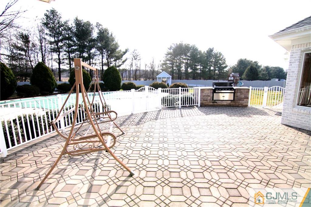13 Drinking Brook Road Monmouth Junction, NJ 08852 - Photo 3 of 25 Gallery Image 3