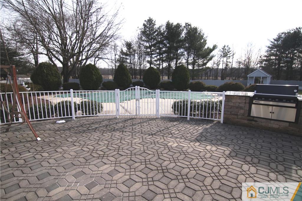 13 Drinking Brook Road Monmouth Junction, NJ 08852 - Photo 4 of 25 Gallery Image 4