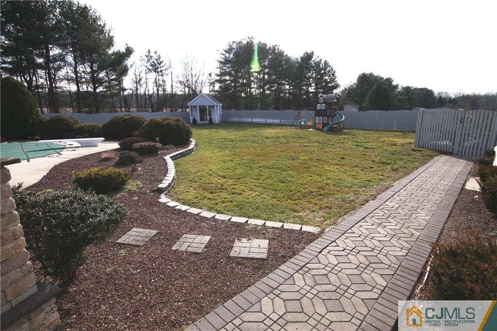 13 Drinking Brook Road Monmouth Junction, NJ 08852 - Photo 6 of 25 Gallery Image 6
