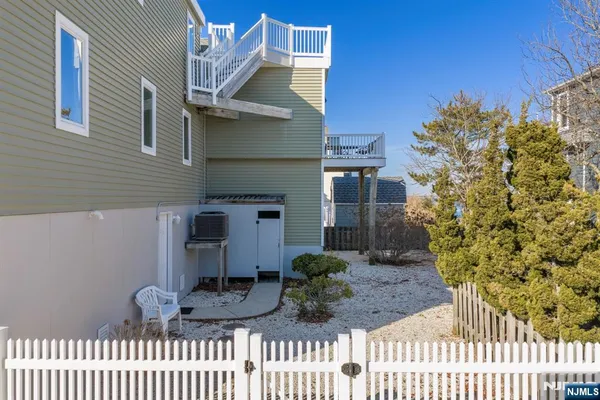 $2,500,000 | 25 West Bayberry Drive, Beach Haven, NJ 08008