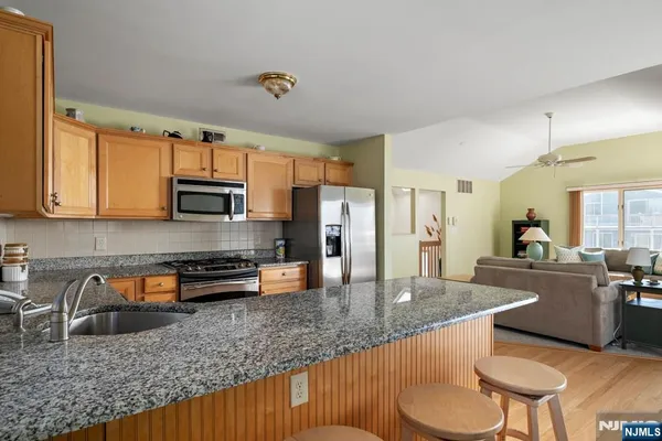 $2,500,000 | 25 West Bayberry Drive, Beach Haven, NJ 08008